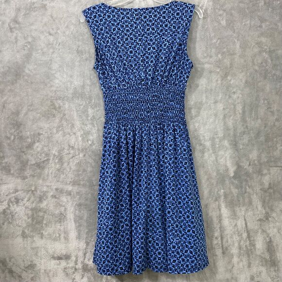 Adrienne Vittadini smocked waist sleeveless Dress women’s M blue Geometic flora - Picture 7 of 9